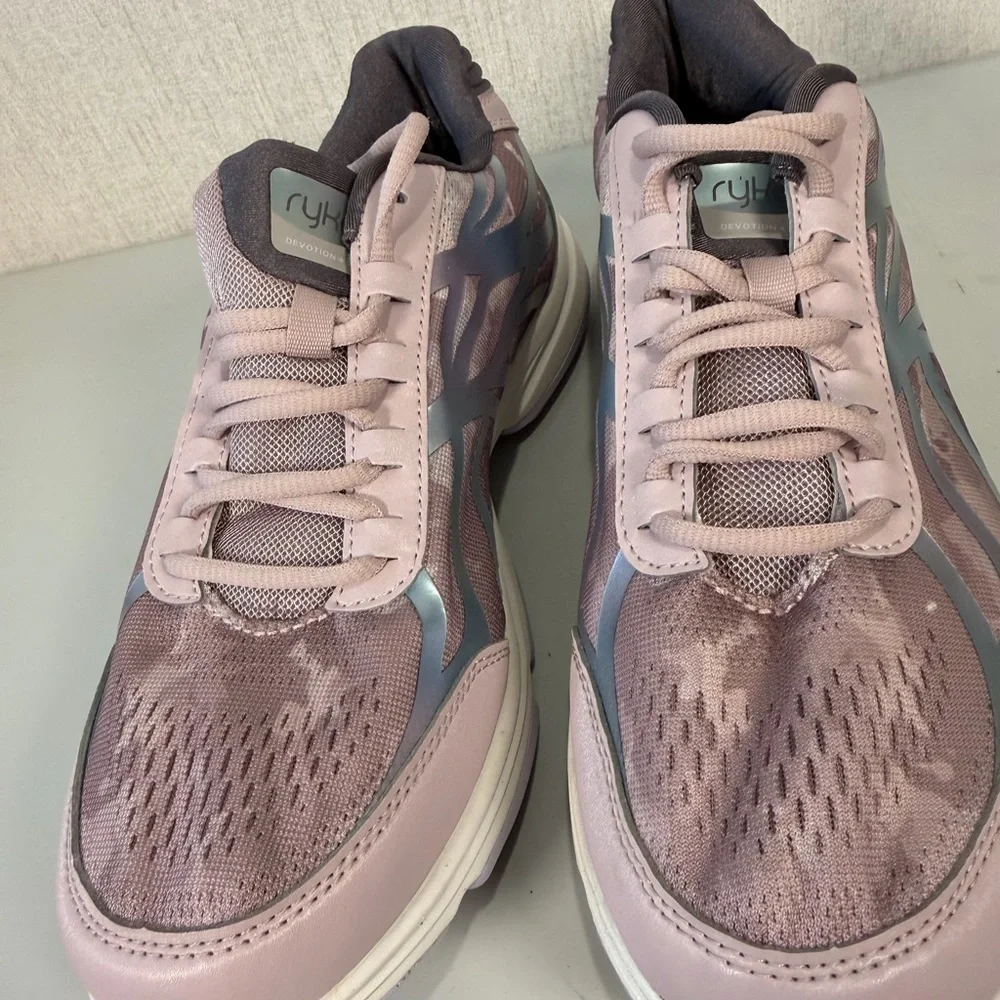 Ryka Women's Mauve and Teal‎ Athletic Shoes